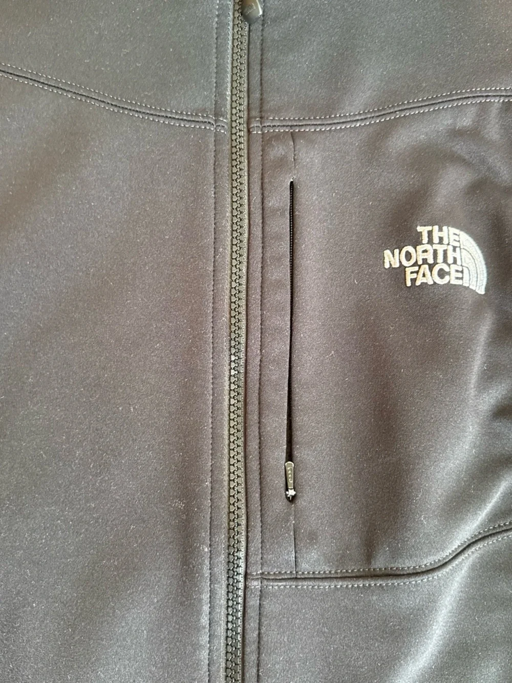 The North Face Men's Black Lightweight Softshell Jacket